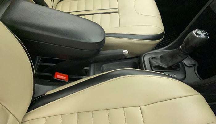 2018 Skoda Rapid AMBITION 1.5 TDI AT, Diesel, Automatic, 97,682 km, Gear Lever