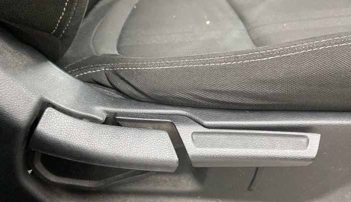 2019 Hyundai VENUE SX PLUS 1.0 TURBO DCT, Petrol, Automatic, 38,383 km, Driver Side Adjustment Panel