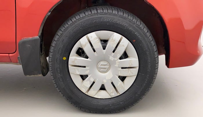 2017 Maruti Alto 800 LXI, Petrol, Manual, 32,845 km, Right Front Wheel