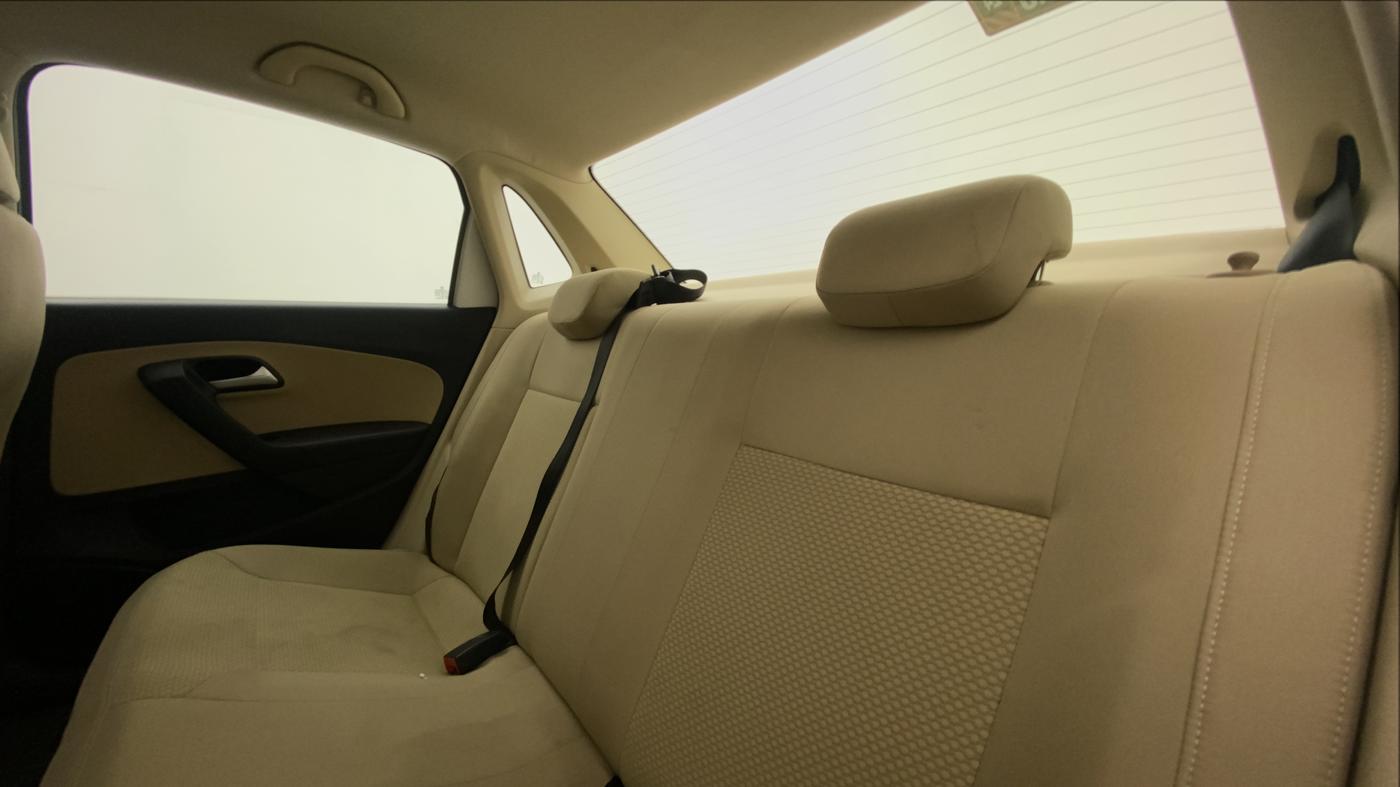 2019 Volkswagen Ameo HIGHLINE PLUS 1.5L AT 16 ALLOY, Diesel, Automatic, 63,113 km, Right Side Rear Door Cabin