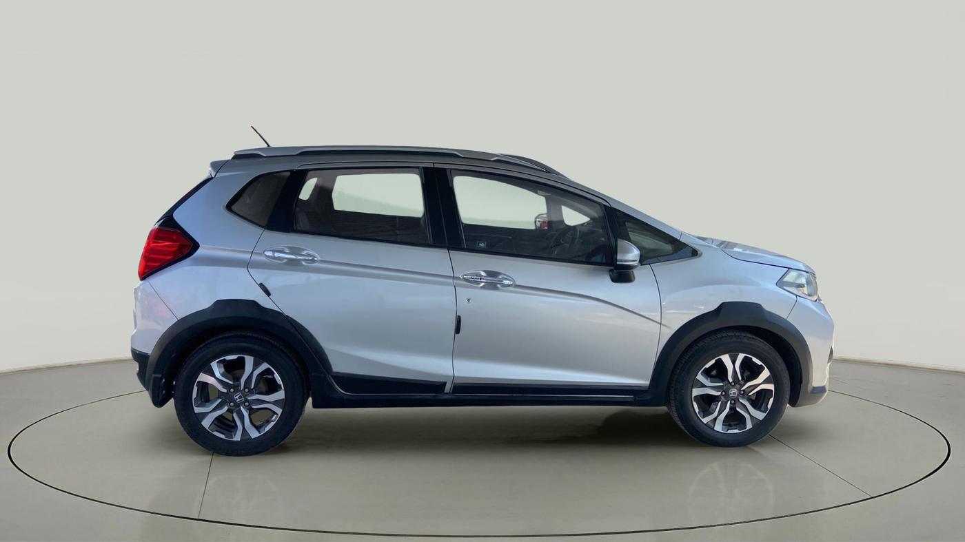 2017 Honda WR-V 1.5L I-DTEC VX MT, Diesel, Manual, 56,834 km, Right Side View