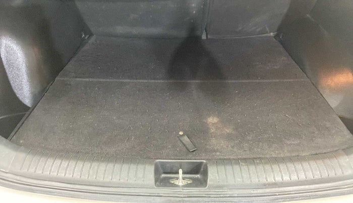 2018 Hyundai Creta SX PLUS AT 1.6 PETROL, Petrol, Automatic, 67,539 km, Boot Inside