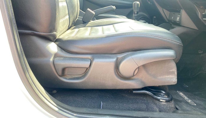 2019 Honda WR-V 1.2L I-VTEC EDGE EDITION, Petrol, Manual, 39,156 km, Driver Side Adjustment Panel