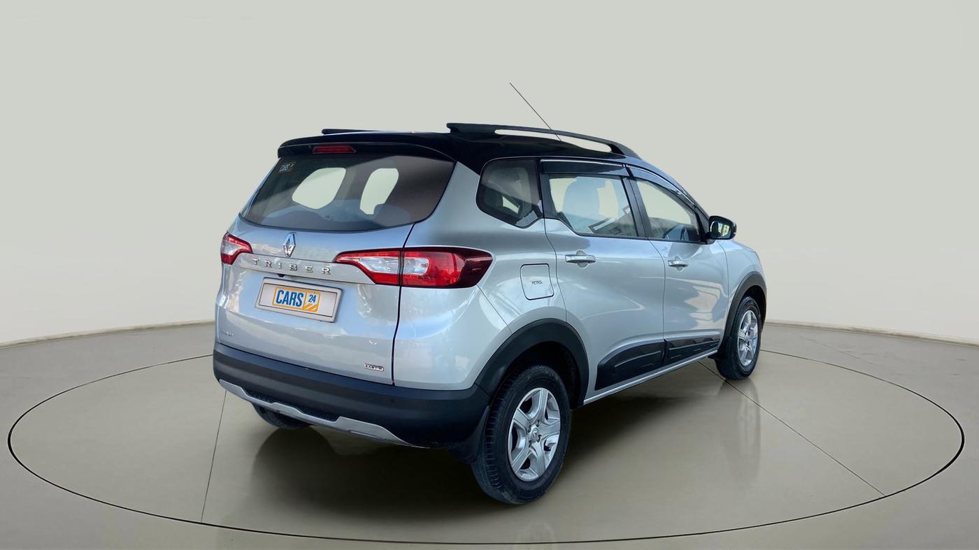 2022 Renault TRIBER RXT AMT, Petrol, Automatic, 30,150 km, Right Back Diagonal