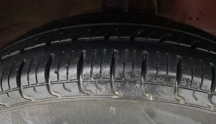 2014 Hyundai Eon D-LITE+, Petrol, Manual, 53,616 km, Right Front Tyre Tread