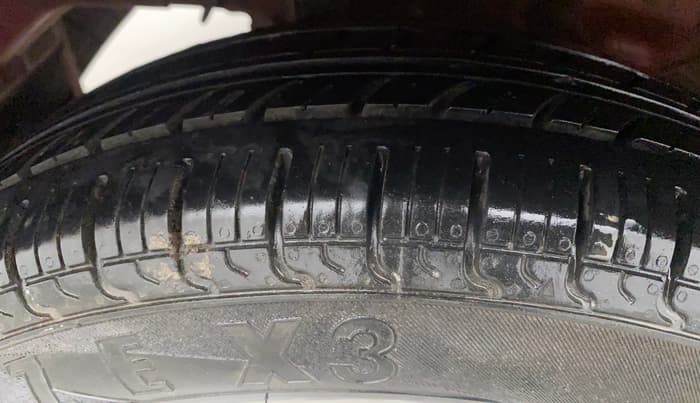 2014 Hyundai Eon D-LITE+, Petrol, Manual, 53,616 km, Right Rear Tyre Tread