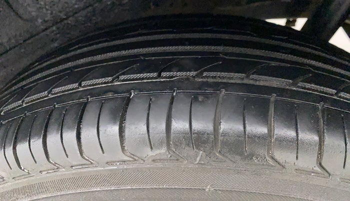 2017 Maruti Wagon R 1.0 VXI AMT, Petrol, Automatic, 53,736 km, Left Rear Tyre Tread