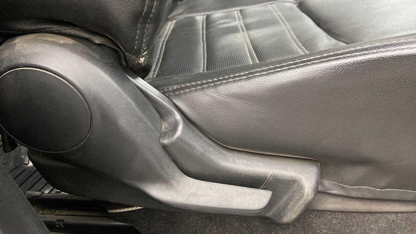 2019 Maruti IGNIS ZETA 1.2, Petrol, Manual, 26,868 km, Driver Side Adjustment Panel