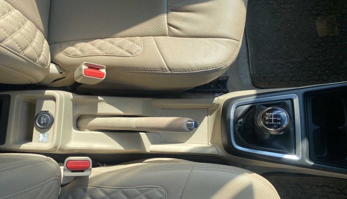 2019 Maruti Dzire VXI, Petrol, Manual, 17,933 km, Gear Lever