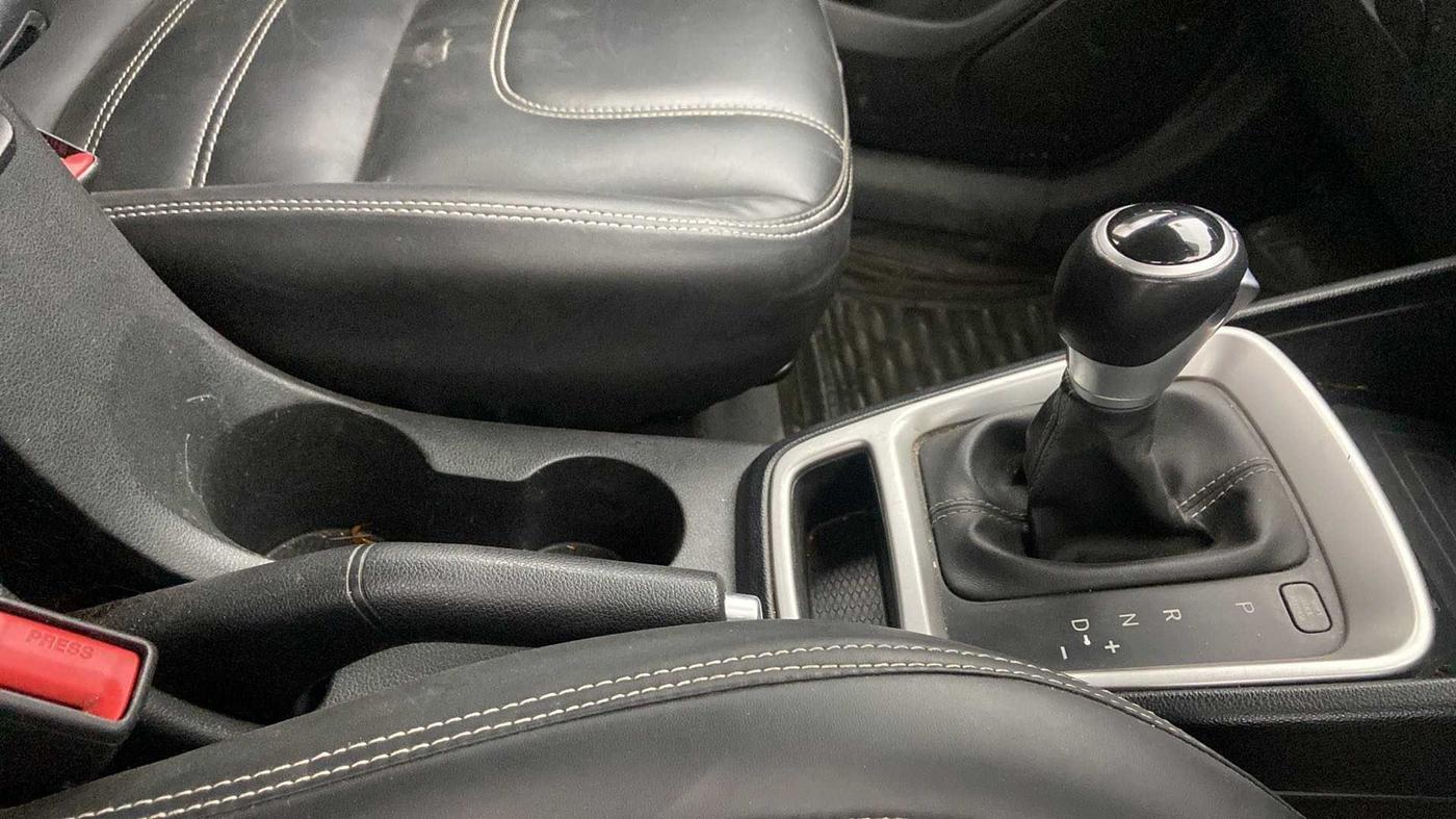 2019 Hyundai VENUE SX PLUS 1.0 TURBO DCT, Petrol, Automatic, 38,687 km, Gear Lever