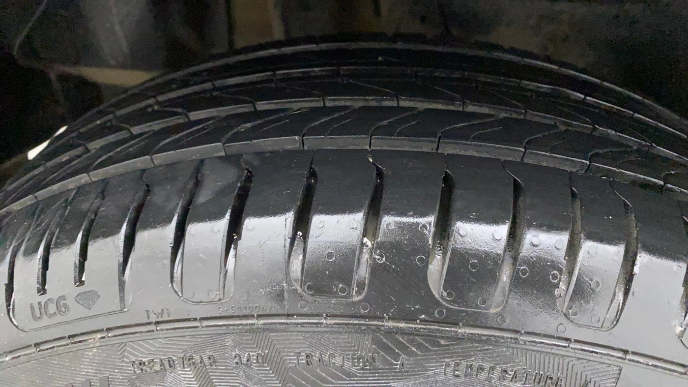 2020 Maruti Dzire LXI, Petrol, Manual, 72,822 km, Right Rear Tyre Tread