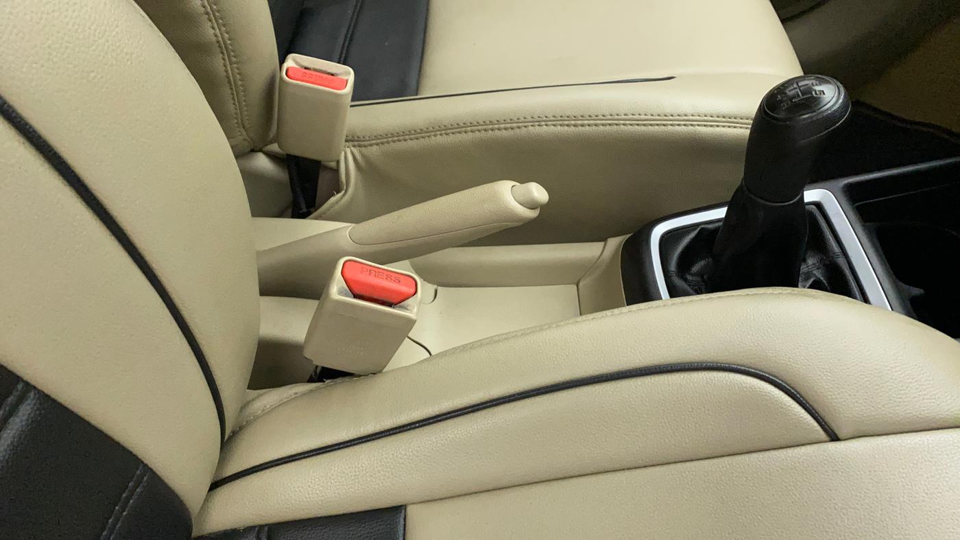 2020 Maruti Dzire LXI, Petrol, Manual, 72,822 km, Gear Lever