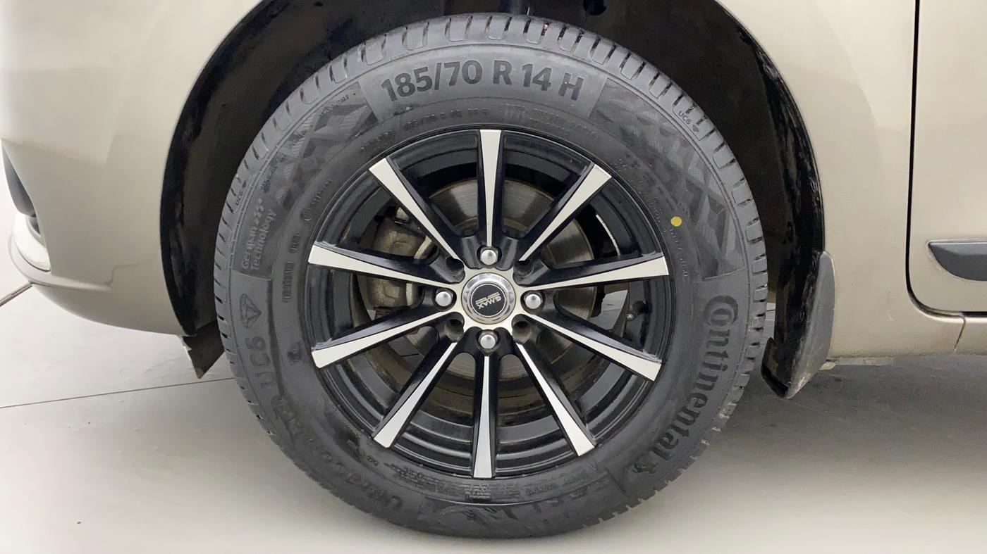 2020 Maruti Dzire LXI, Petrol, Manual, 72,822 km, Left Front Wheel