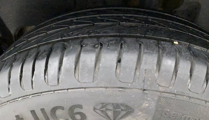 2020 Maruti Dzire LXI, Petrol, Manual, 72,822 km, Left Rear Tyre Tread