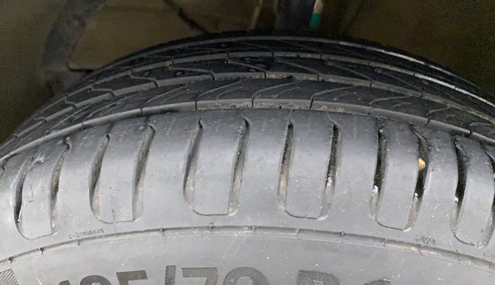 2020 Maruti Dzire LXI, Petrol, Manual, 72,822 km, Left Front Tyre Tread