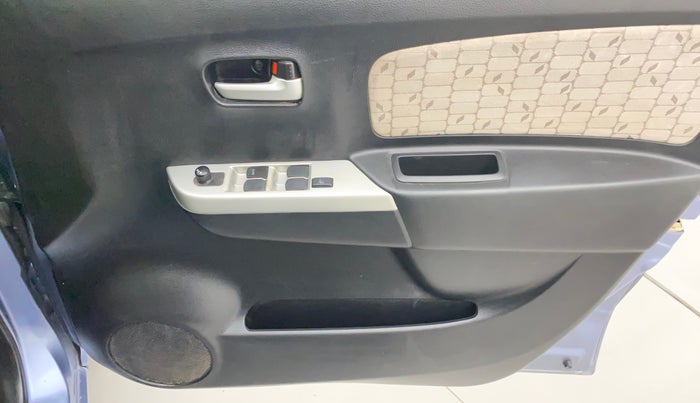 2016 Maruti Wagon R 1.0 VXI, Petrol, Manual, 41,921 km, Driver Side Door Panels Control