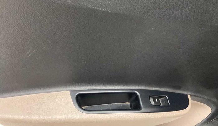 2016 Hyundai Xcent SX 1.2, Petrol, Manual, 48,199 km, Driver Side Adjustment Panel