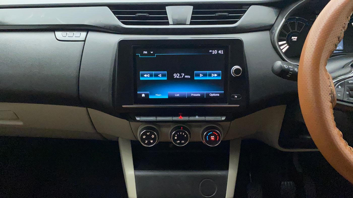 2021 Renault TRIBER RXT, Petrol, Manual, 39,278 km, Air Conditioner