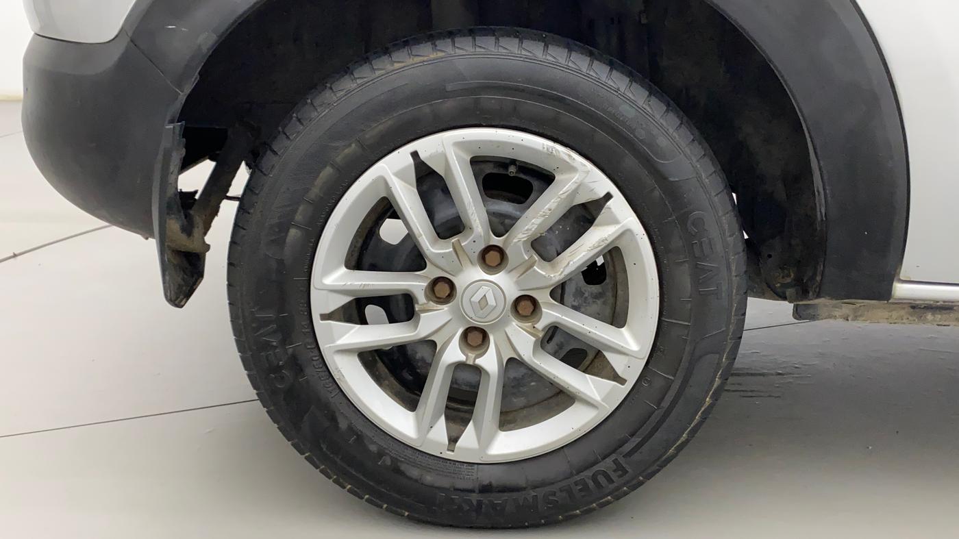 2021 Renault TRIBER RXT, Petrol, Manual, 39,278 km, Right Rear Wheel