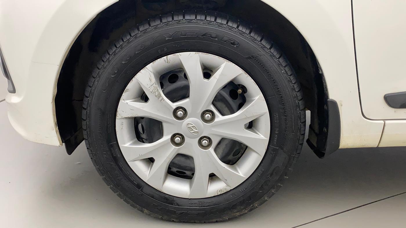 2015 Hyundai Grand i10 SPORTZ 1.2 KAPPA VTVT, Petrol, Manual, 91,740 km, Left Front Wheel