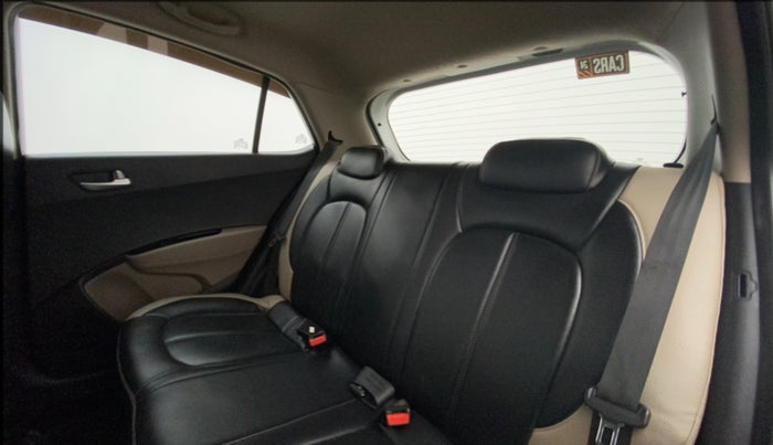 2015 Hyundai Grand i10 SPORTZ 1.2 KAPPA VTVT, Petrol, Manual, 91,740 km, Right Side Rear Door Cabin