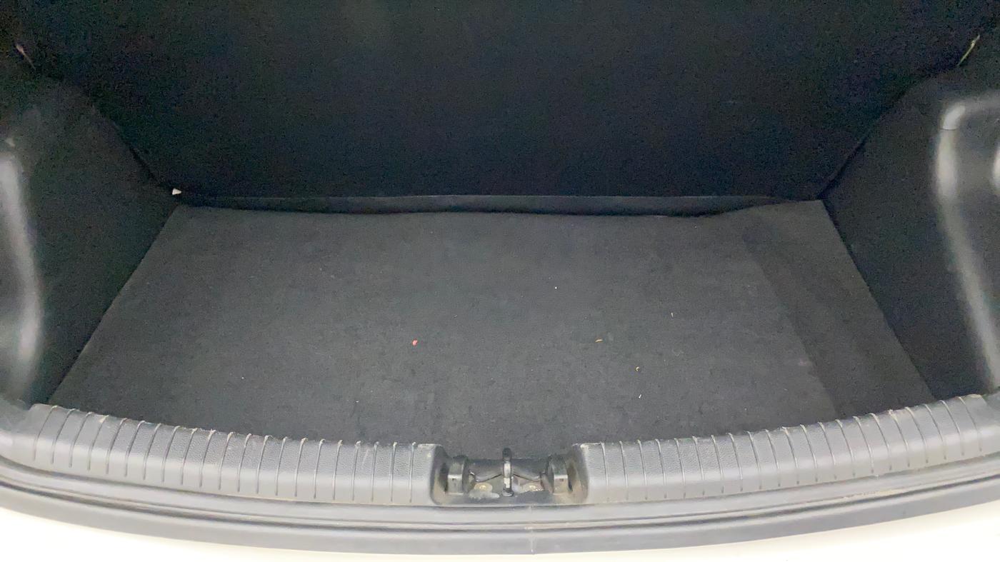 2015 Hyundai Grand i10 SPORTZ 1.2 KAPPA VTVT, Petrol, Manual, 91,740 km, Boot Inside