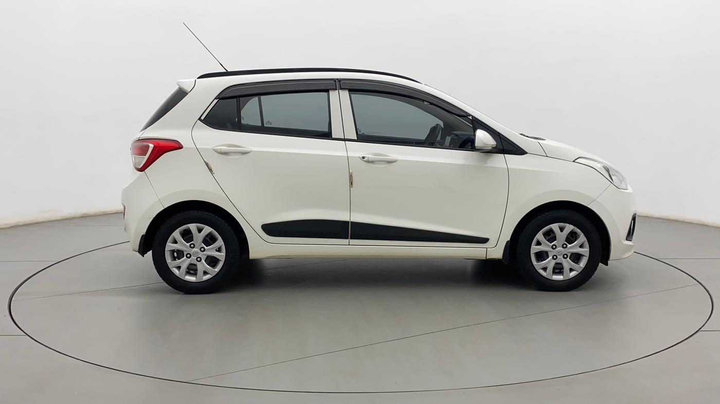2015 Hyundai Grand i10 SPORTZ 1.2 KAPPA VTVT, Petrol, Manual, 91,740 km, Right Side View
