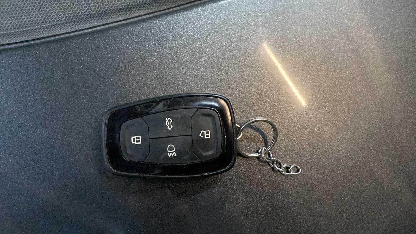2020 Tata TIGOR XZ PLUS PETROL, Petrol, Manual, 49,142 km, Key Close Up