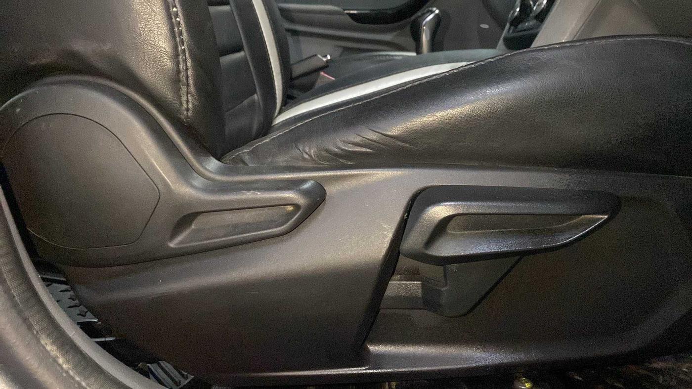 2020 Tata TIGOR XZ PLUS PETROL, Petrol, Manual, 49,142 km, Driver Side Adjustment Panel