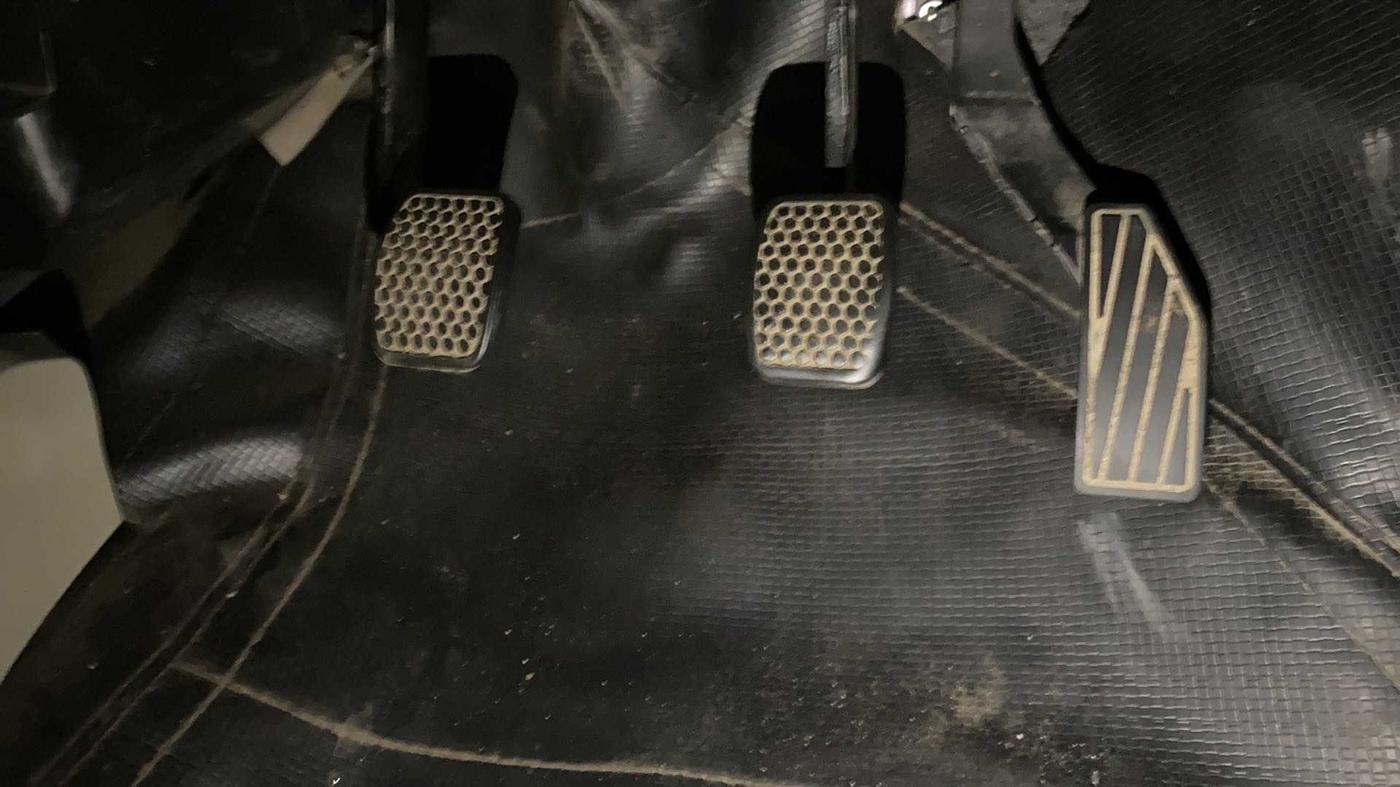 2019 Maruti Alto LXI, Petrol, Manual, 40,673 km, Pedals