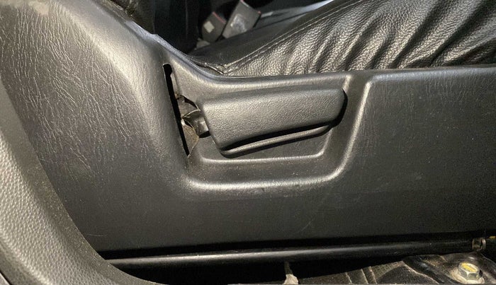 2019 Maruti Alto LXI, Petrol, Manual, 40,673 km, Driver Side Adjustment Panel