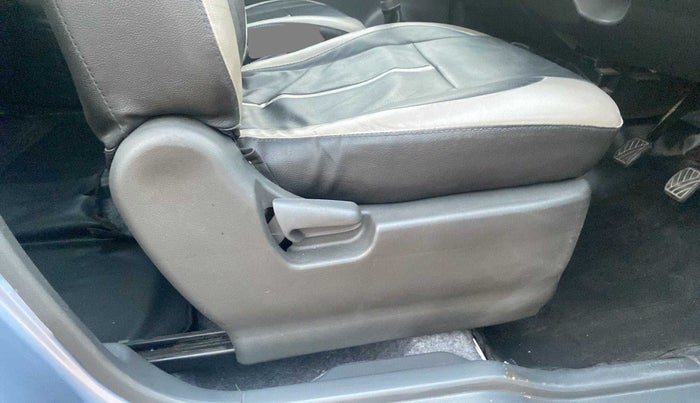 2012 Maruti Wagon R 1.0 VXI, Petrol, Manual, 21,302 km, Driver Side Adjustment Panel