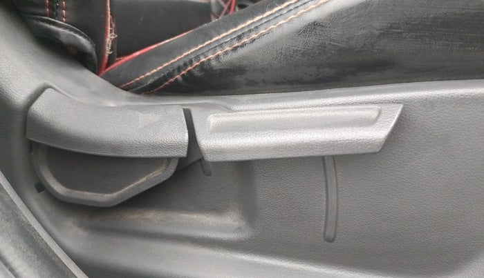 2022 Hyundai AURA S 1.2 CNG, CNG, Manual, 90,192 km, Driver Side Adjustment Panel
