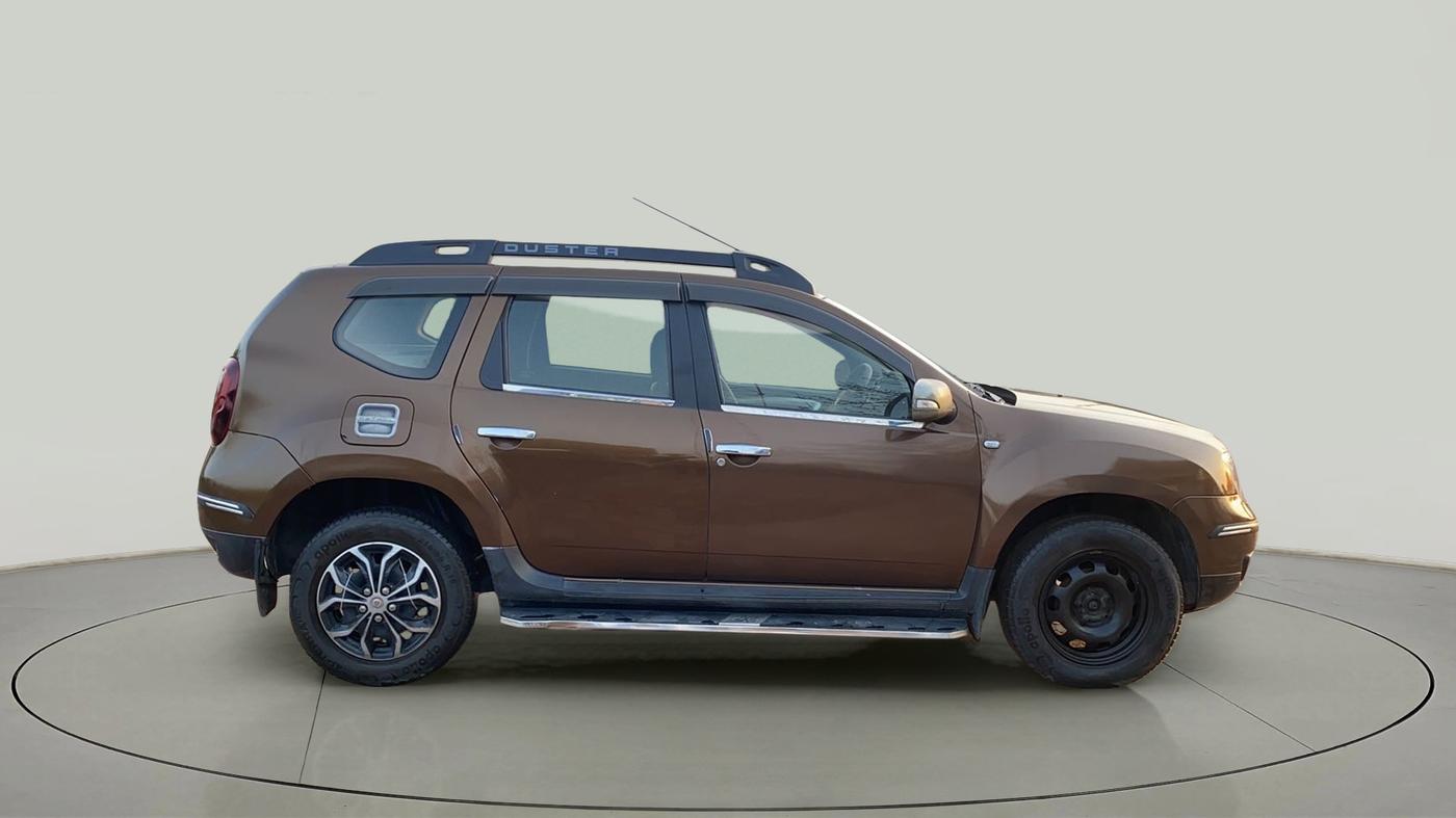2017 Renault Duster RXL 1.6 PETROL, Petrol, Manual, 42,775 km, Right Side View
