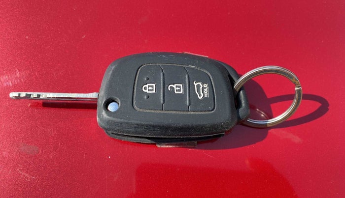 2014 Hyundai Xcent S (O) 1.2, Petrol, Manual, 89,090 km, Key Close Up