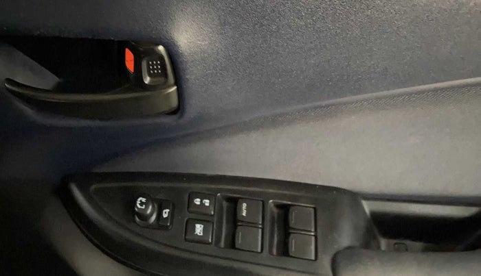 2022 Maruti Baleno DELTA PETROL 1.2, Petrol, Manual, 18,797 km, Driver Side Door Panels Control
