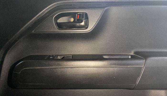 2020 Maruti New Wagon-R LXI CNG (O) 1.0, CNG, Manual, 41,244 km, Driver Side Door Panels Control