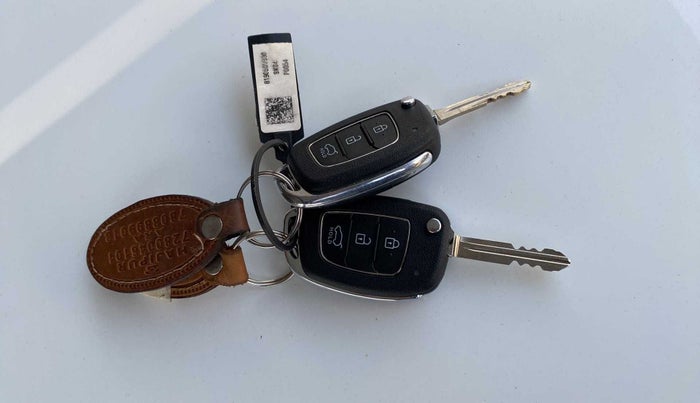 2022 Hyundai Creta E 1.5 PETROL, Petrol, Manual, 1,480 km, Key Close Up