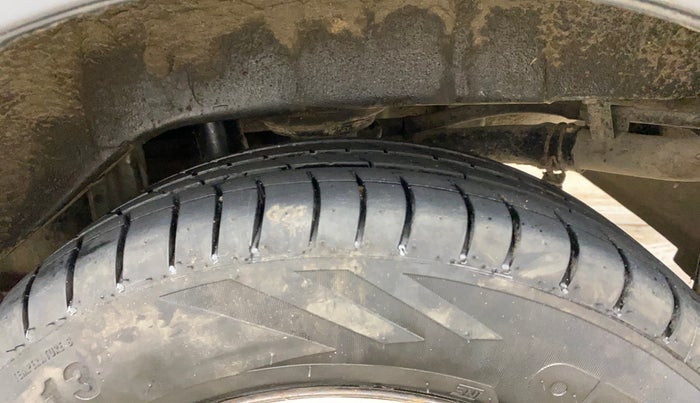 2016 Maruti Alto K10 VXI AMT, Petrol, Automatic, 94,326 km, Left Rear Tyre Tread