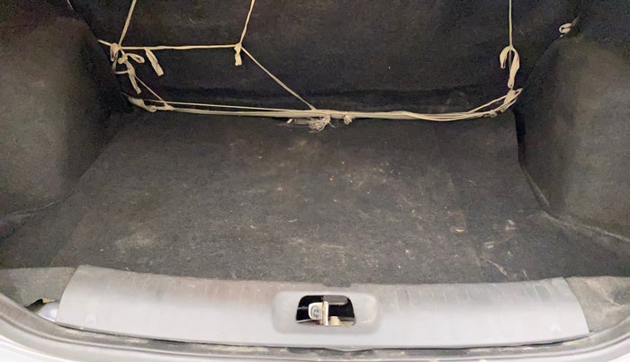 2014 Maruti Swift Dzire VXI, Petrol, Manual, 50,139 km, Boot Inside