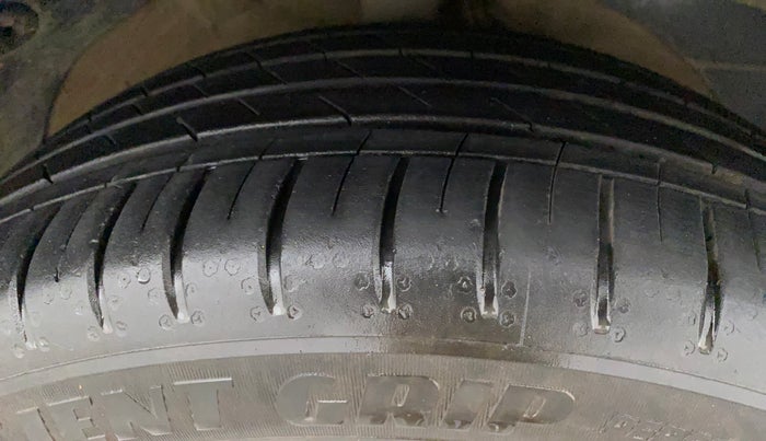 2022 MG HECTOR SHARP 1.5 PETROL CVT, Petrol, Automatic, 12,527 km, Right Front Tyre Tread