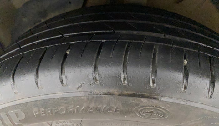 2022 MG HECTOR SHARP 1.5 PETROL CVT, Petrol, Automatic, 12,527 km, Left Front Tyre Tread