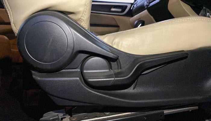 2022 Honda Amaze 1.2L I-VTEC VX CVT, Petrol, Automatic, 32,675 km, Driver Side Adjustment Panel