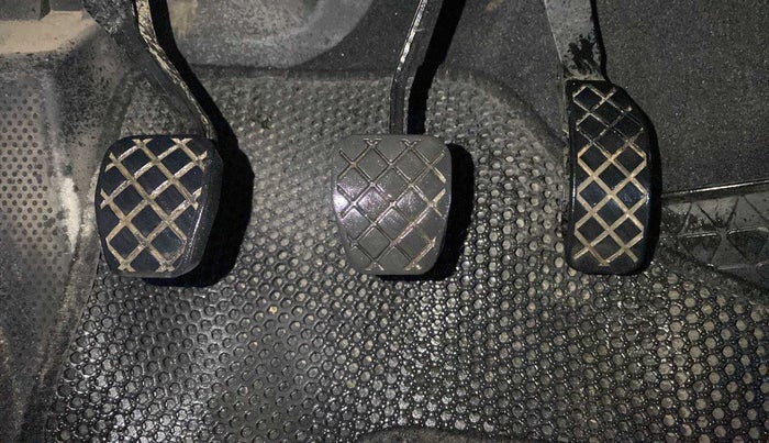 2018 Volkswagen Ameo COMFORTLINE 1.0L, Petrol, Manual, 37,749 km, Pedals