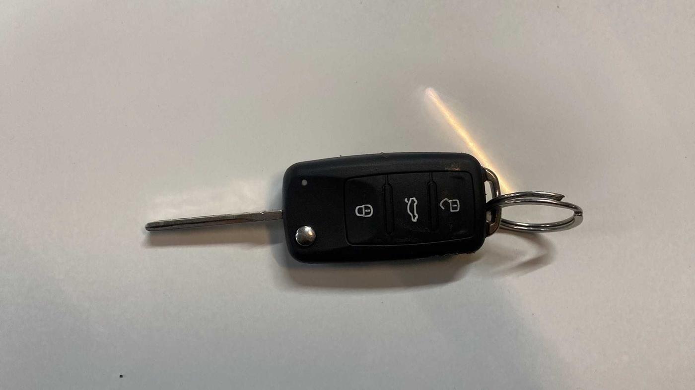 2018 Volkswagen Ameo COMFORTLINE 1.0L, Petrol, Manual, 37,749 km, Key Close Up