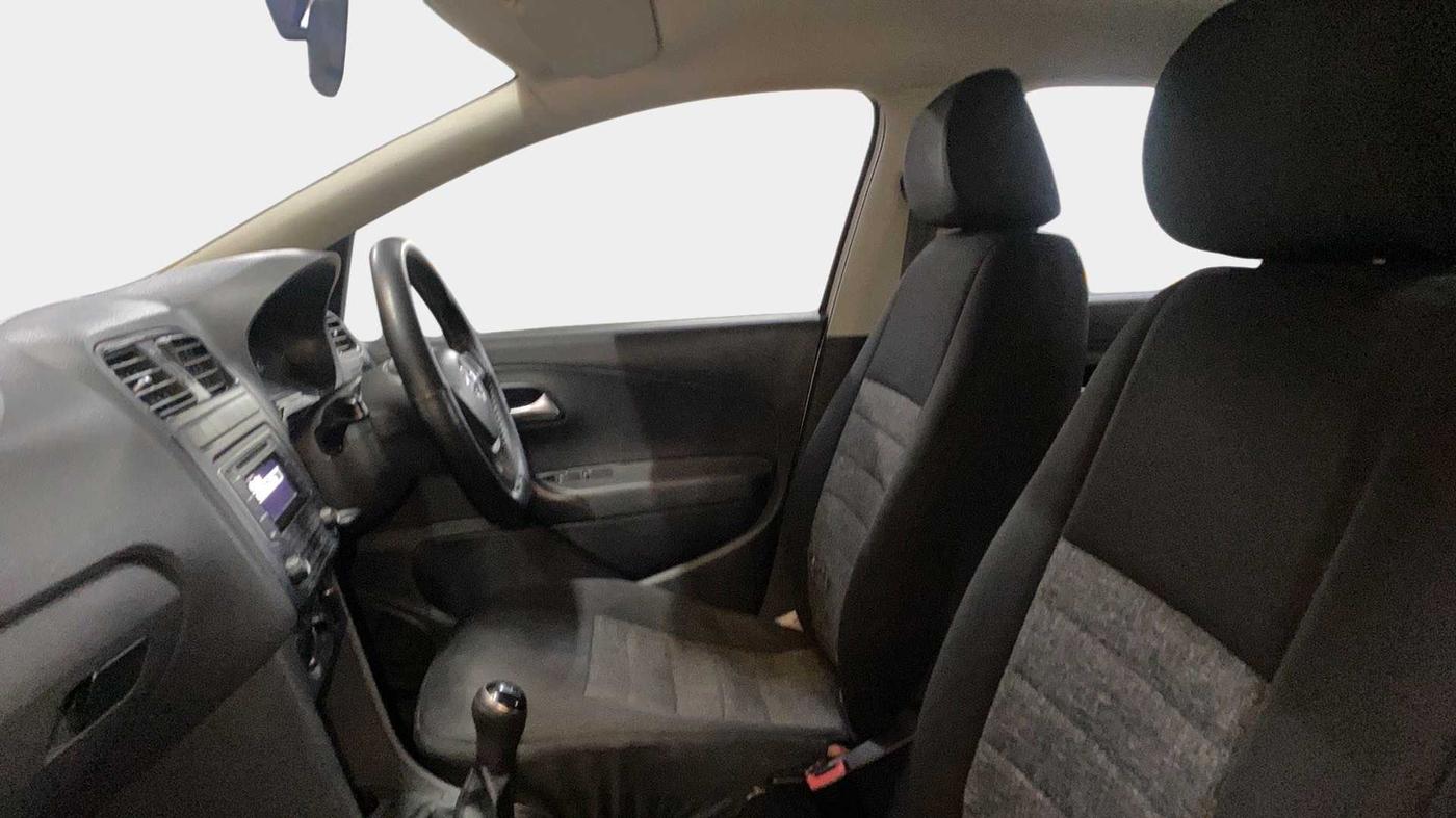 2018 Volkswagen Ameo COMFORTLINE 1.0L, Petrol, Manual, 37,749 km, Right Side Front Door Cabin
