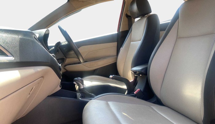 2019 Hyundai Verna 1.6 VTVT SX (O) AT, Petrol, Automatic, 25,059 km, Right Side Front Door Cabin