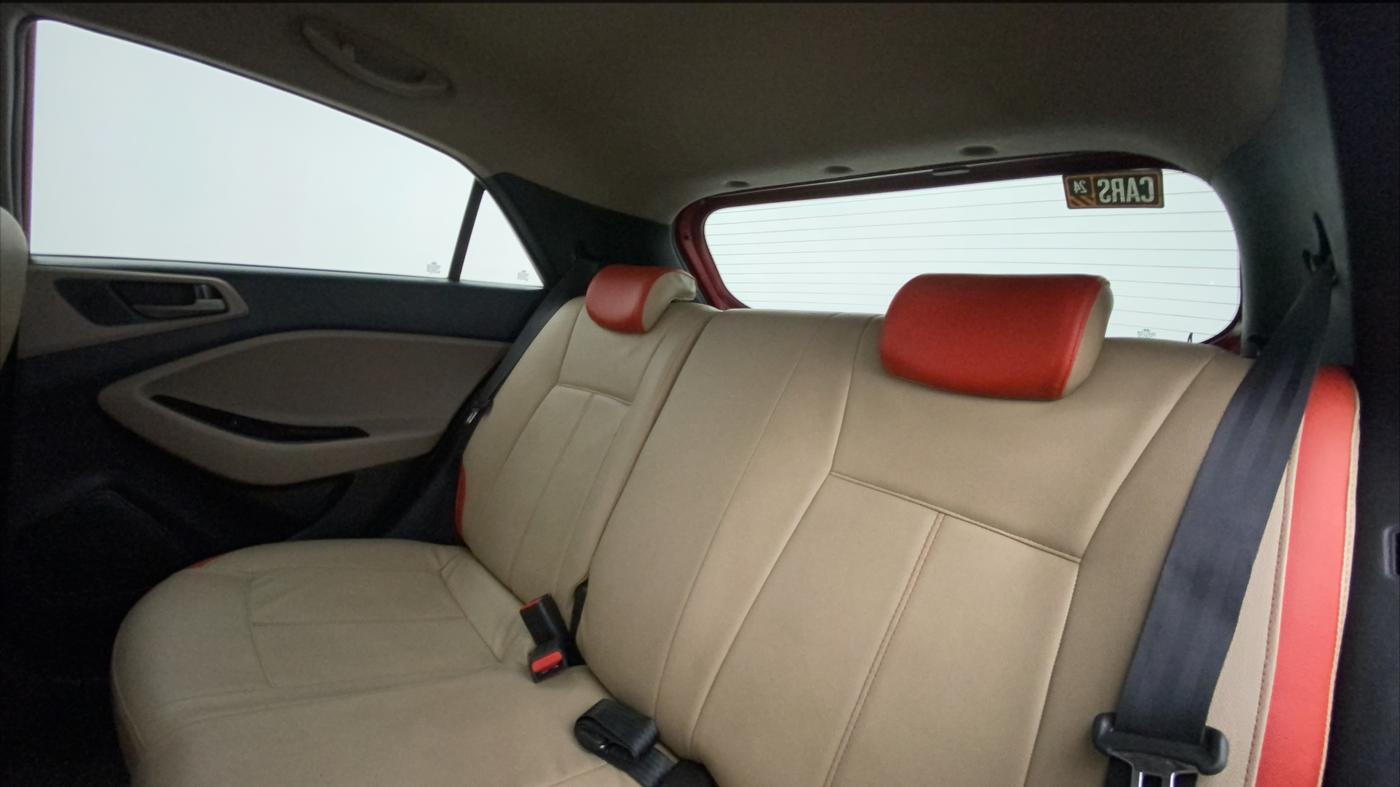 2015 Hyundai Elite i20 ASTA 1.4 CRDI, Diesel, Manual, 50,647 km, Right Side Rear Door Cabin