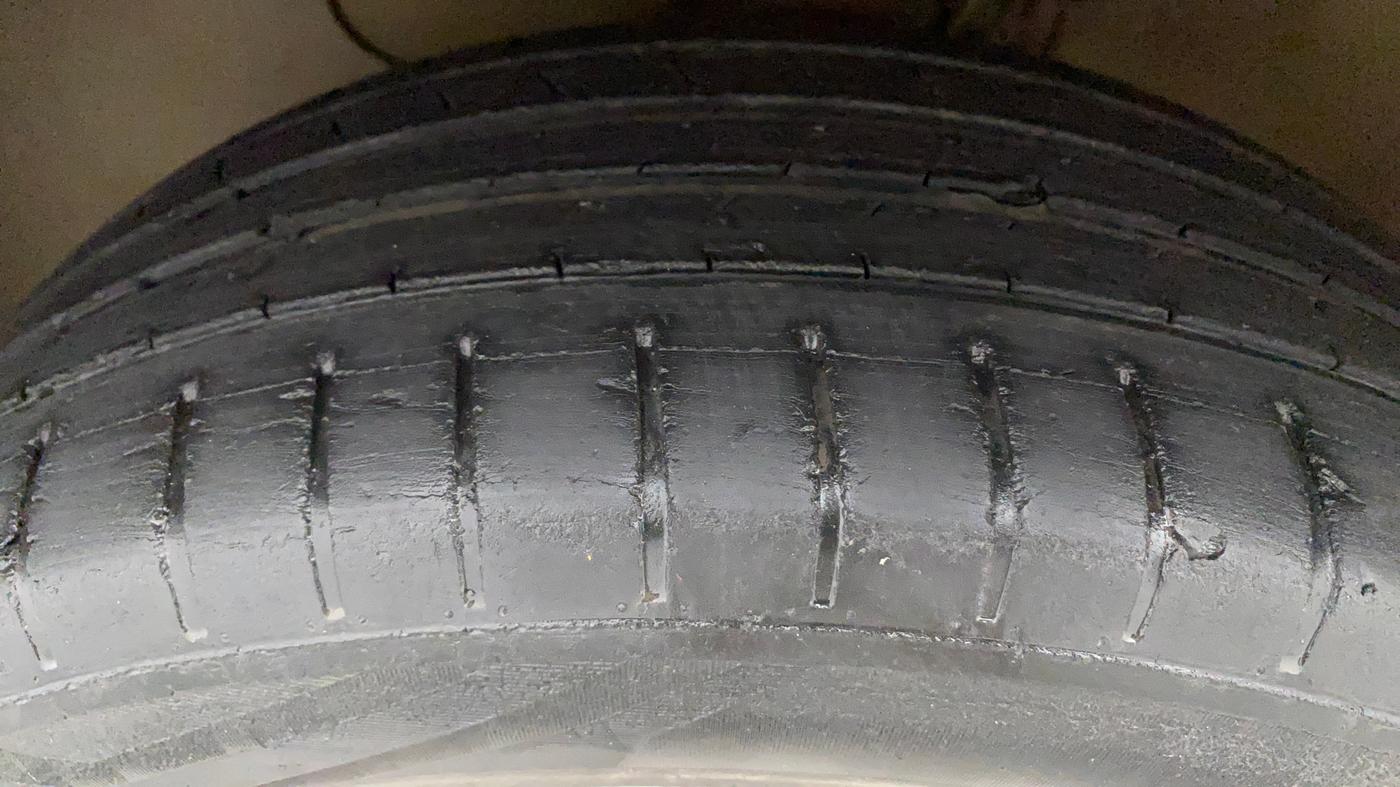 2015 Hyundai Elite i20 ASTA 1.4 CRDI, Diesel, Manual, 50,647 km, Left Front Tyre Tread