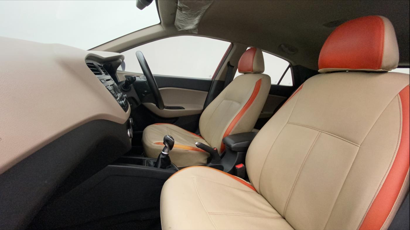 2015 Hyundai Elite i20 ASTA 1.4 CRDI, Diesel, Manual, 50,647 km, Right Side Front Door Cabin
